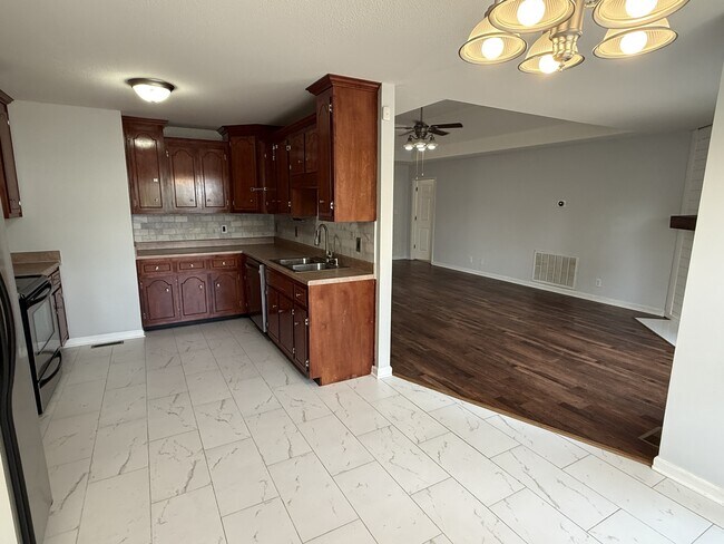 Building Photo - 3685 S Jot Dr