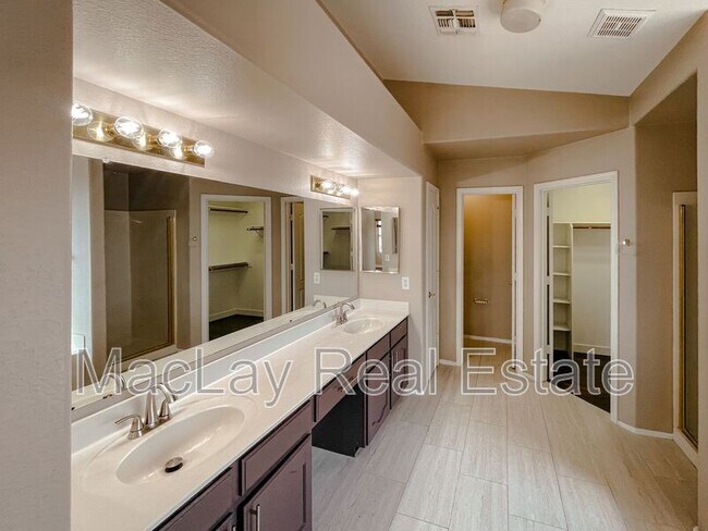 Building Photo - 1615 W Enfield Way