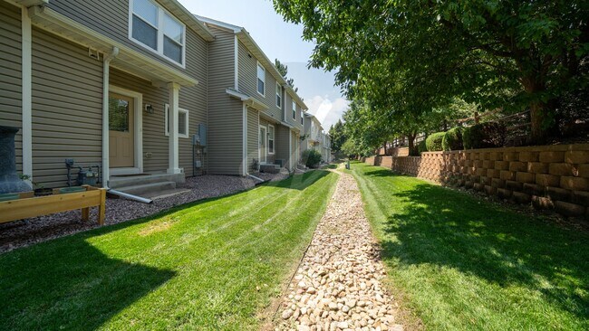 Building Photo - 2778 Brooksedge View
