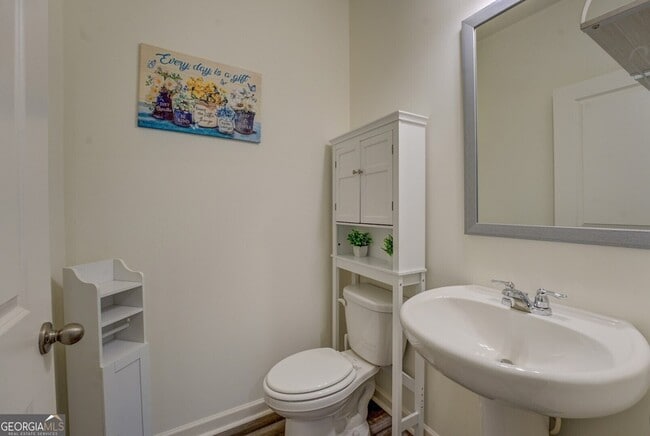 Building Photo - 7061 Rochford Dr
