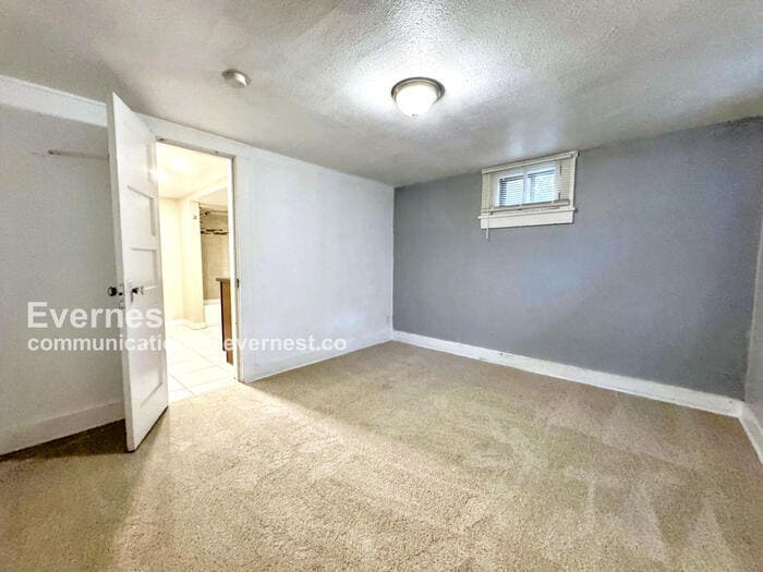 Building Photo - 983 S Gilpin St