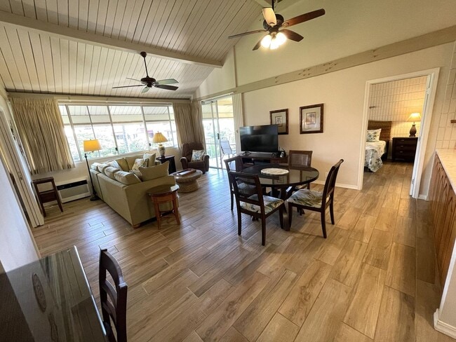 Building Photo - Step into the peaceful and lovingly cared-for 2-bedroom, 2-bath condo in Haleakala Shores — one o...