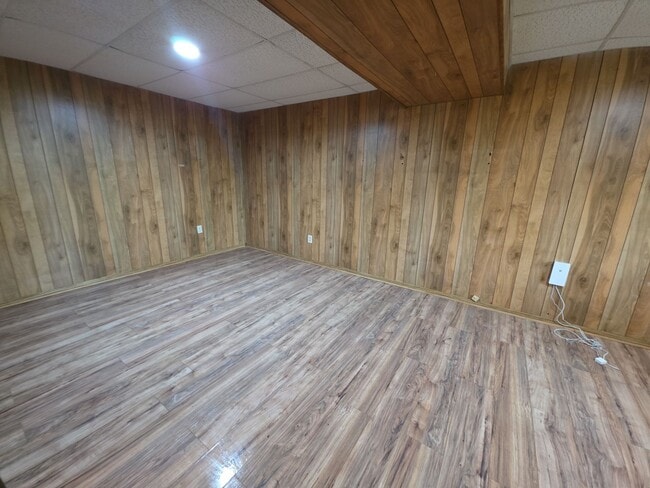 Building Photo - 3910 Grunden Dr SW