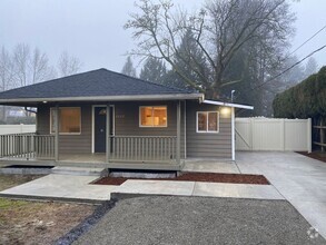 Building Photo - Cozy 2bed 1Bath with fenced backyard in Kent!