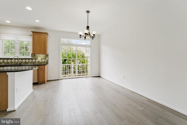 Building Photo - 4577 Derring Ln