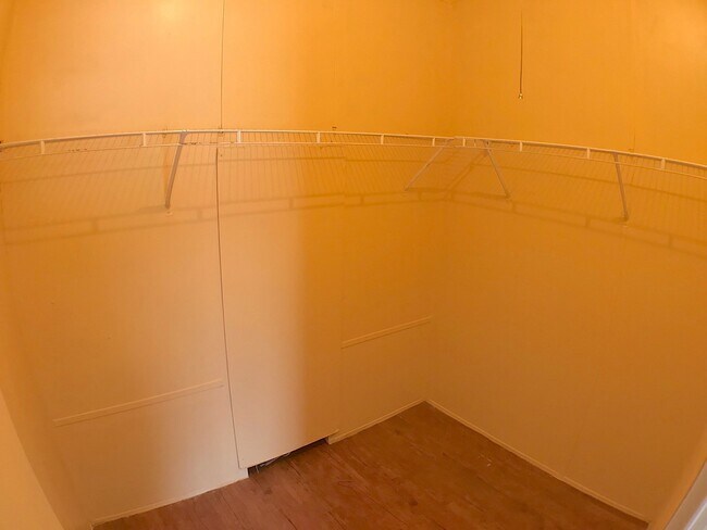 Building Photo - East El Paso 3 bed Refrig A/C