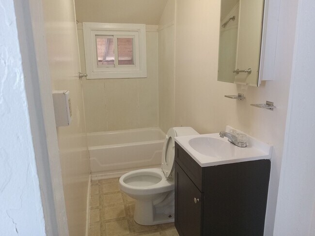 Building Photo - 19-21 Taylor