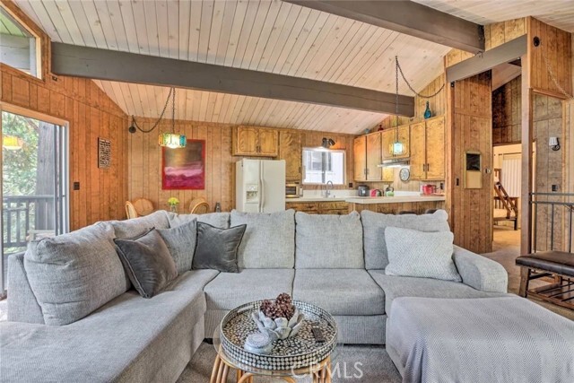 Building Photo - 607 E Victoria Ct