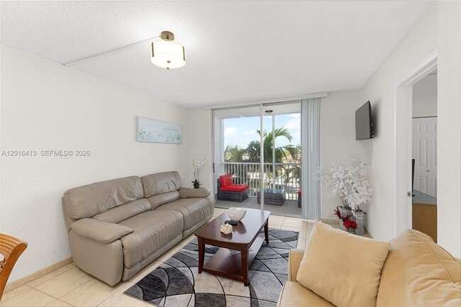 Building Photo - 1391 S Ocean Blvd