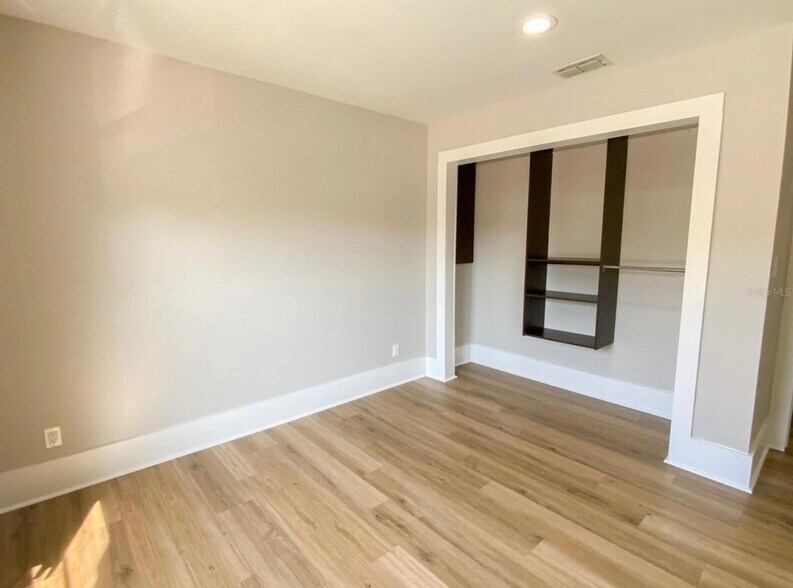 Building Photo - 1400 Gandy Blvd N