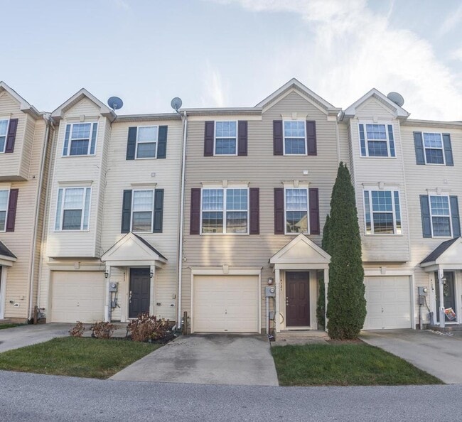 Primary Photo - 4121 Trabert Ct