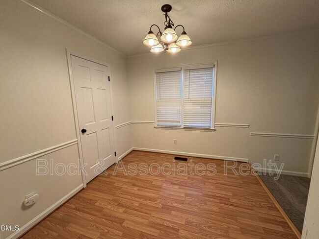 Building Photo - 728 Branniff Dr