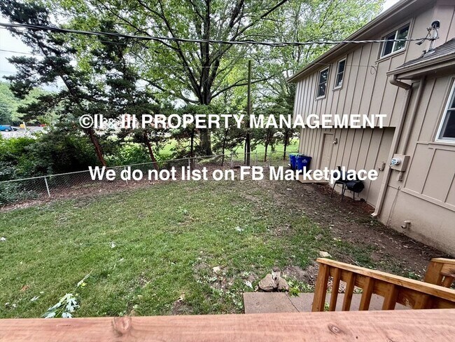 Building Photo - 9425 Carter Dr