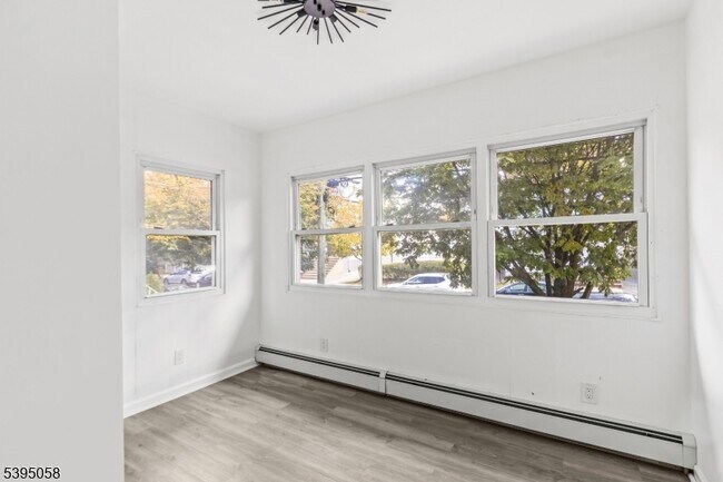 Building Photo - 205 N 16th St