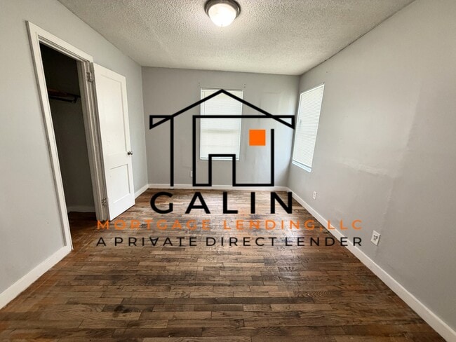 Building Photo - 261 W 73rd St