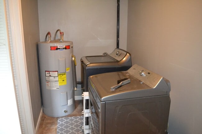 Building Photo - 138 Cypress Cir