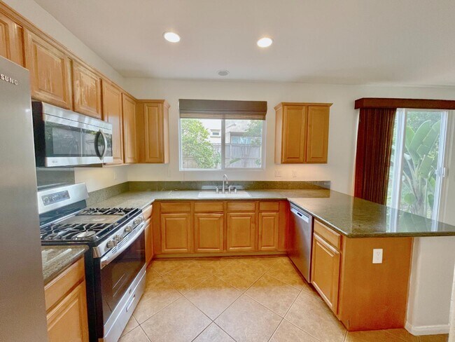 Building Photo - 1046 Strawberry Creek St