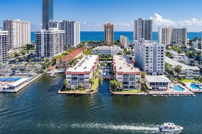 Building Photo - 2081 S Ocean Dr