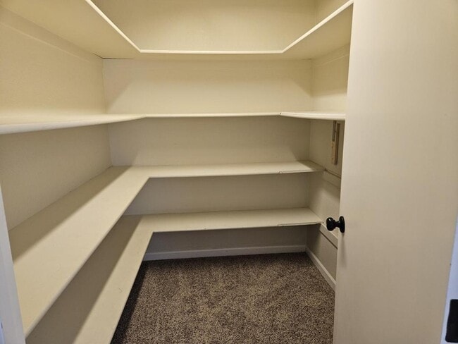 Building Photo - 5110 W 6th Street Rd