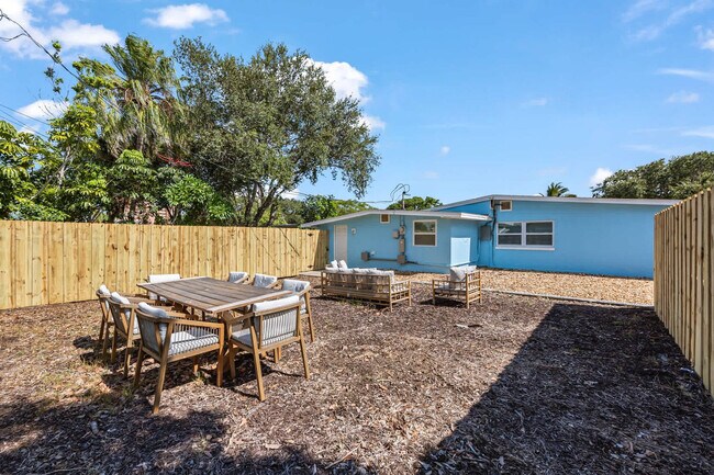 Building Photo - 224 E Grant Ave