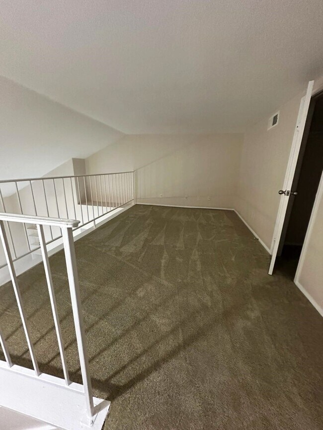 Building Photo - 14777 Wunderlich Dr