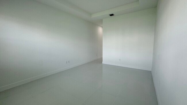 Building Photo - 5722 Aleppo Pl