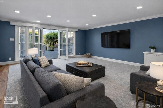 Building Photo - 222 El Camino Del Mar