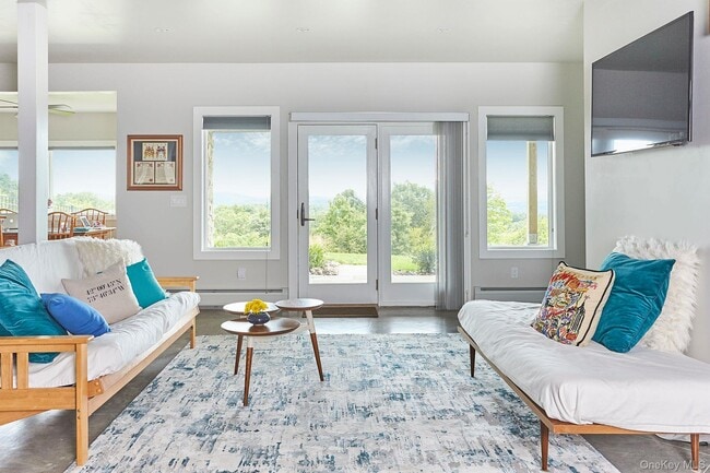 Building Photo - 21 Contentment Ln