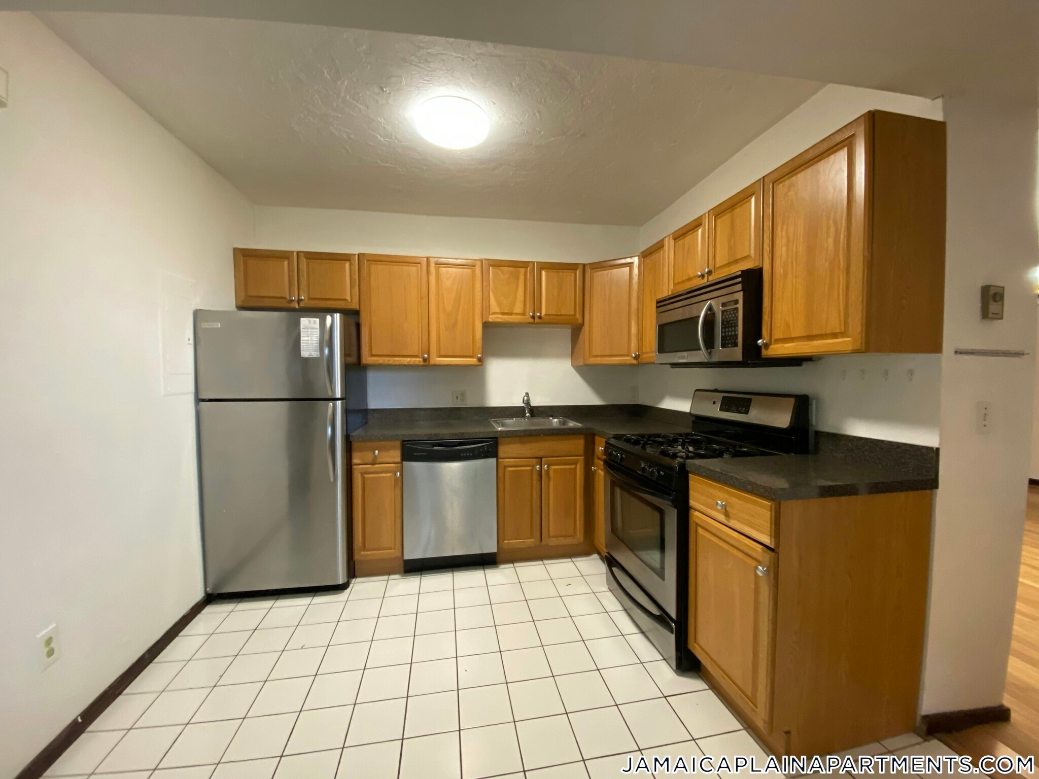 Building Photo - 89 Sheridan St