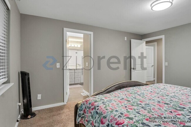 Building Photo - 905 224th Ave NE