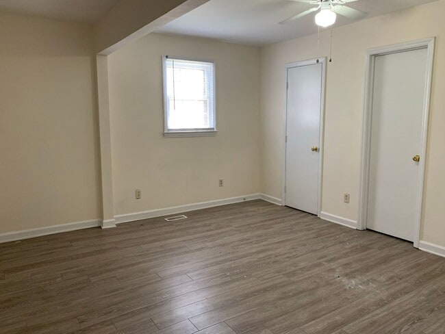 Building Photo - SHORT TERM HOME RENTAL AVAILABLE IN DESIRABLE HAYES BARTON/MIDTOWN--RANCH--3 BEDROOMS-2 BATHS--RO...