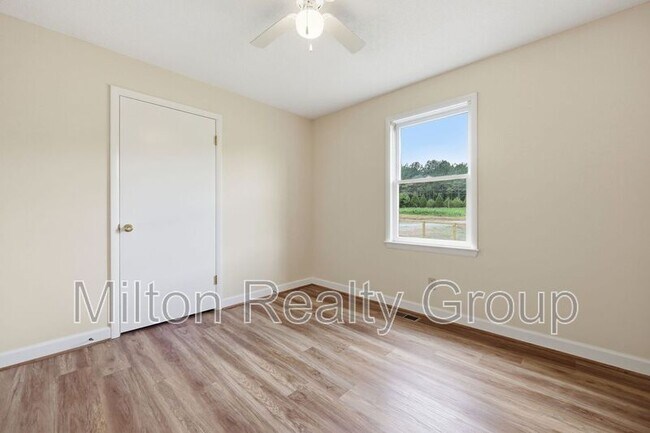 Building Photo - 763 Tingen Rd