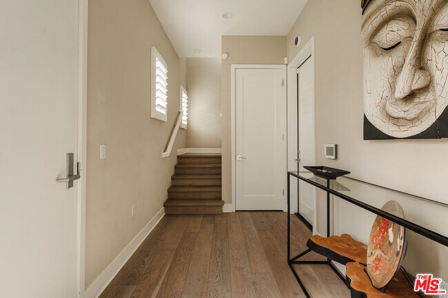 Building Photo - 12765 Bluff Creek Dr