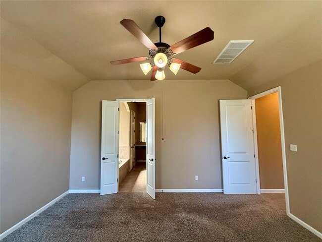 Building Photo - 2404 Sweetwater Ln