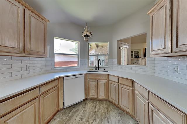 Building Photo - 1716 Alpine Dr