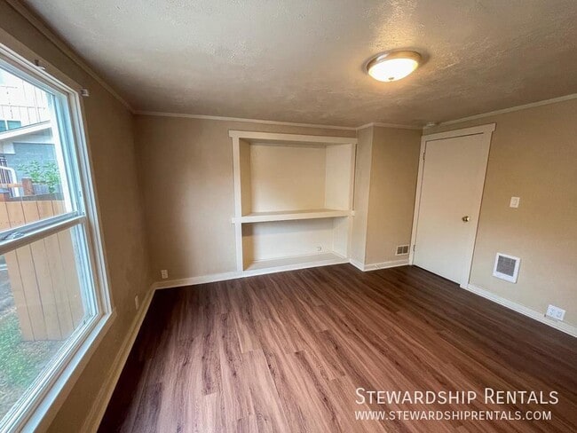 Building Photo - 1543 Ferry St