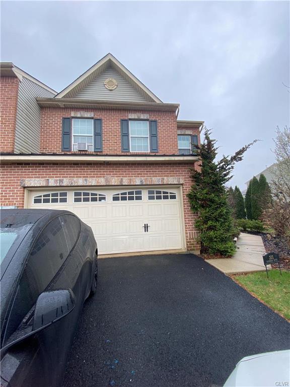 Building Photo - 301 Milkweed Dr