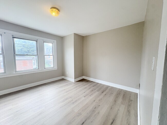 Building Photo - 5303 Magnolia St