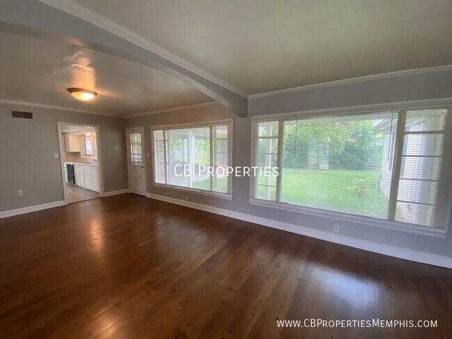 Building Photo - 4320 Bishop Hills Dr