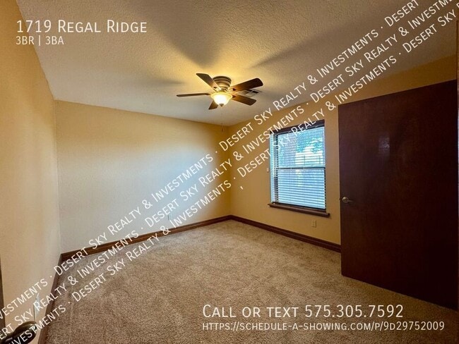 Building Photo - 1719 Regal Ridge St