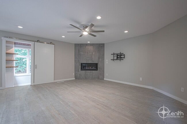 Building Photo - 1328 NW 5th Ave