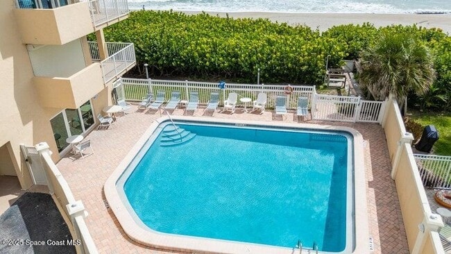 Building Photo - 1095 N Hwy A1A