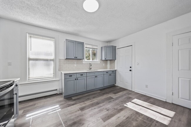 Building Photo - 90 Hillside Ave