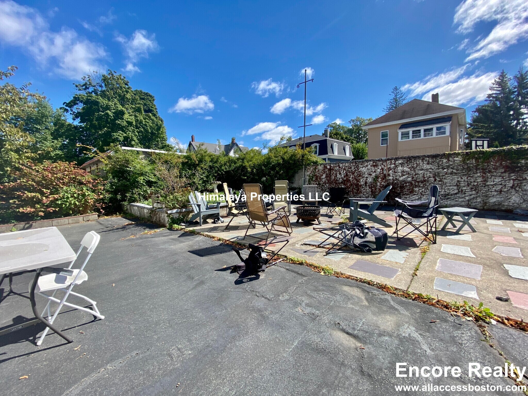 Building Photo - 252 Harvard St
