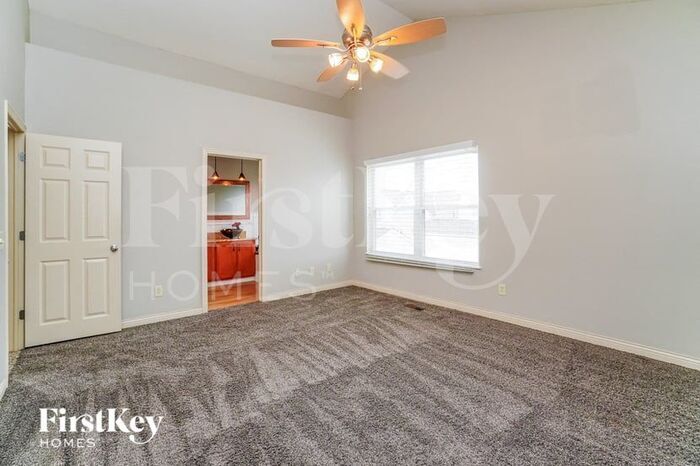 Building Photo - 5620 Cardin Blvd