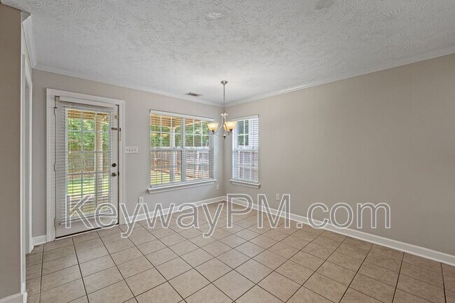Building Photo - 633 Ventana Dr