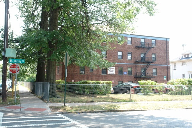 Building Photo - Jeffrey Garden Apartments