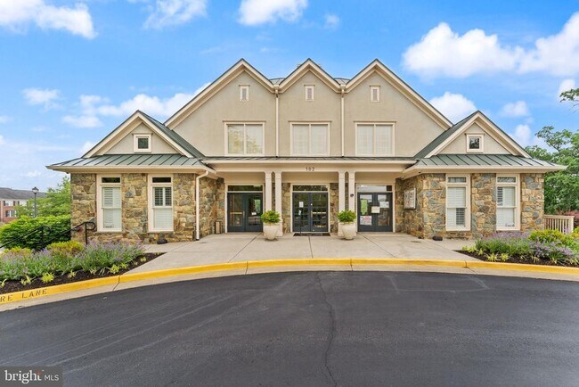 Building Photo - 43205 Cardston Pl