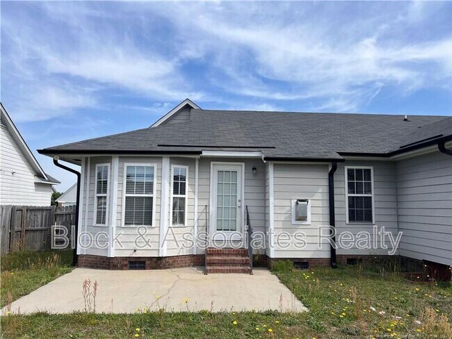 Building Photo - 1465 Avoncroft Dr