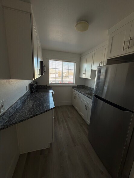 Building Photo - 7143 S 2700 W